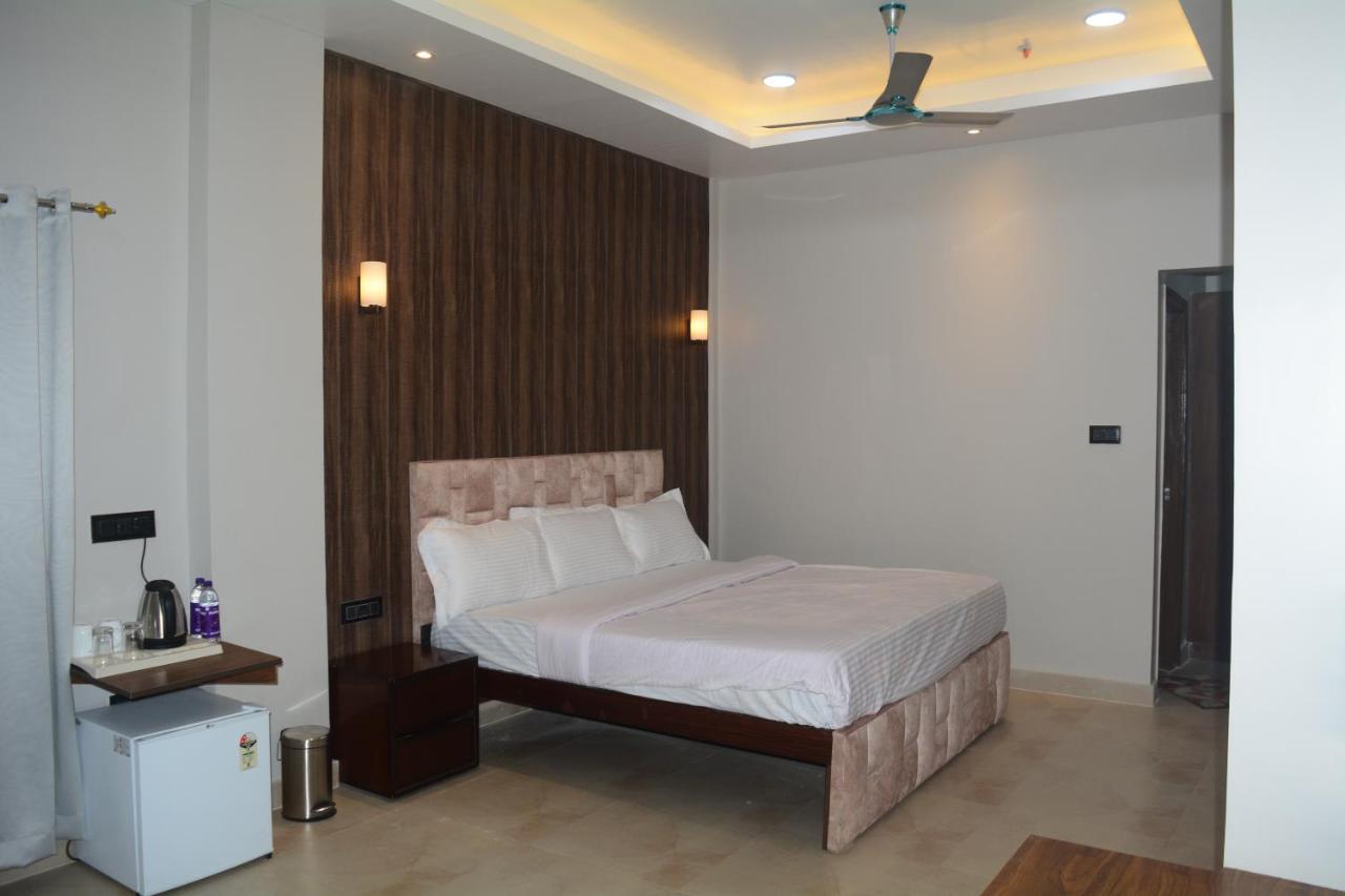 Maharaja Hotel & Banquet Darbhanga ภายนอก รูปภาพ