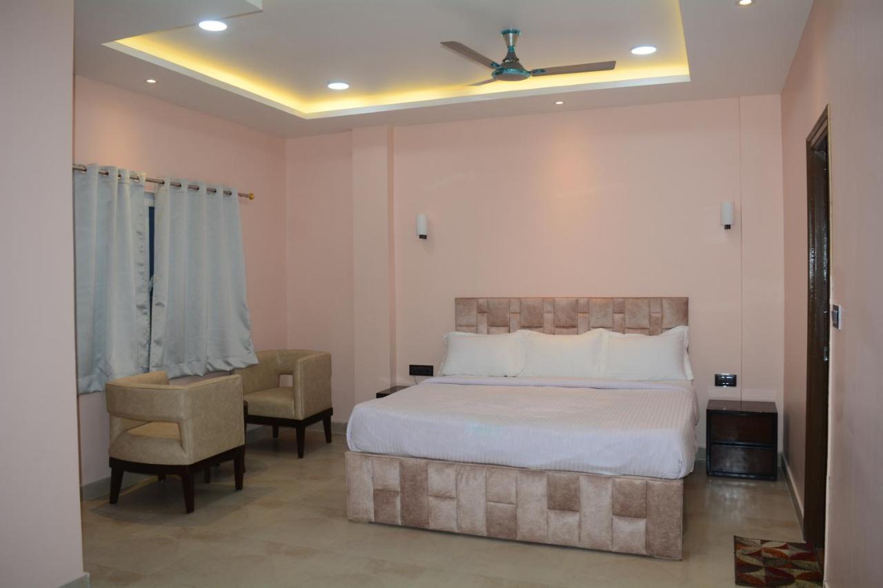 Maharaja Hotel & Banquet Darbhanga ภายนอก รูปภาพ